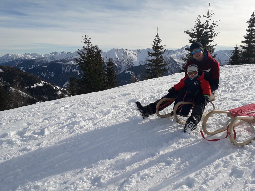 Rodelstrecke von der Connyalm ins Dorf